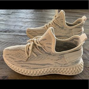 Yeezy replica sneakers